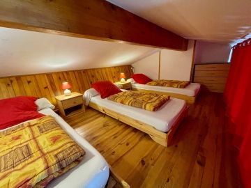 La chambre simple en mezanine au gite Vigne, gite pour 7 personnes en Ardèche
