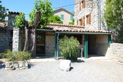 Extérieur du gite Bergerie, gite pour 2 à 3 personnes à Joyeuse en Ardeche