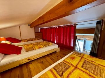 La chambre simple en mezanine au gite Vigne, gite pour 7 personnes en Ardèche