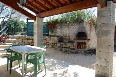 La terrasse du Gite Clapas, gite pour 4  personnes à Joyeuse en Ardèche