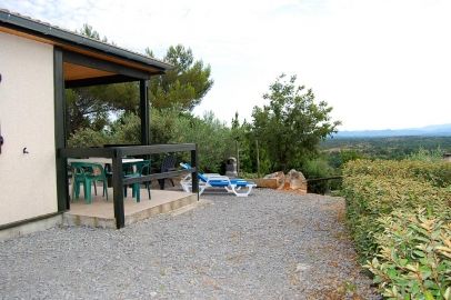 La terrasse du gite Romarin 1, gite pour 4 personnes à Joyeuse en Ardche