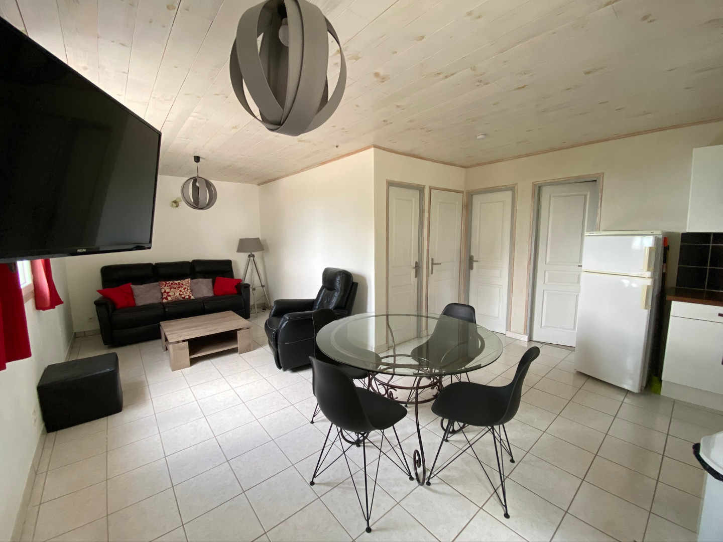 Le salon/séjour du gite Tilleul, gîte pour 4/5 personnes en Sud Ardèche