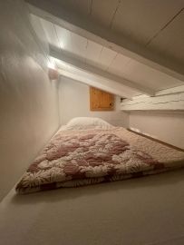 Mezzanine gite Bergerie, gite pour 2 à 3 personnes à Joyeuse