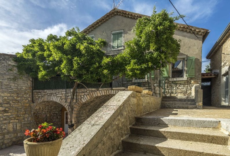 Village de gites avec piscine en Ardèche