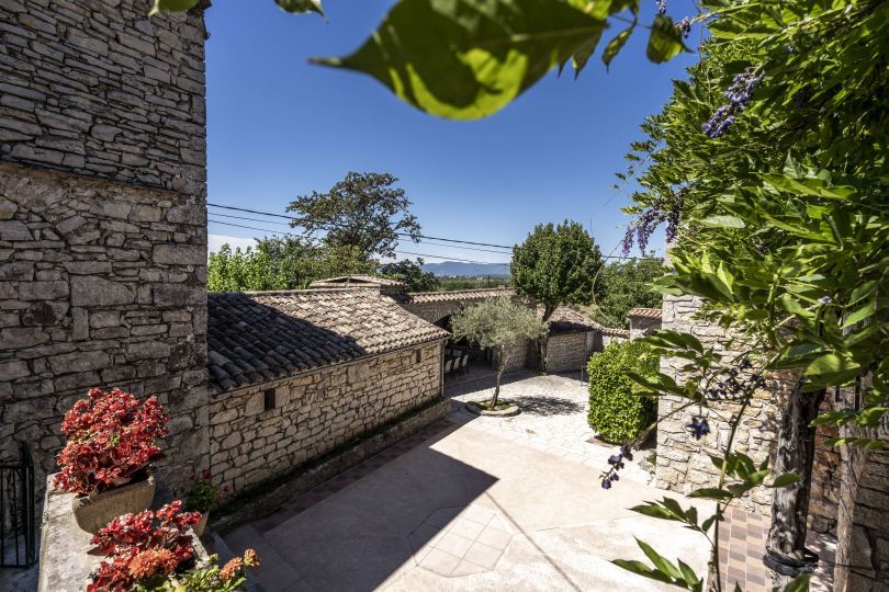 Village de gites avec piscine en Sud Ardèche